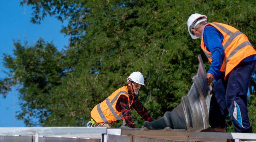 Expert top industrial roofings services in Deputy, IN